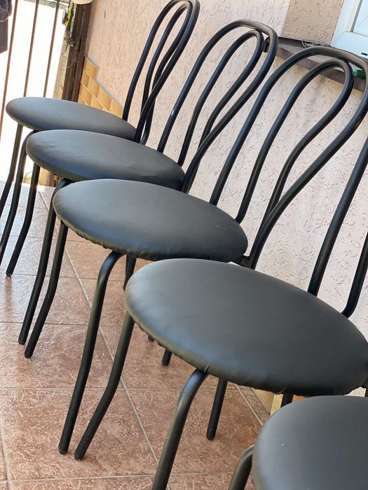 12 офісний крісел