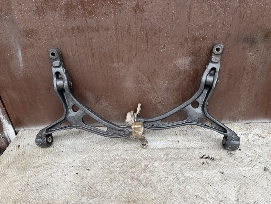 Рычаг передний Mercedes ml w164 год 07 мерседес мл 164