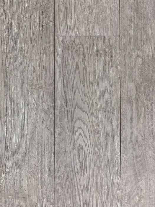 РОЗПРОДАЖ • Якісний німецький ламінат