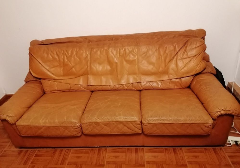 Sofá em pele, muito bom estado