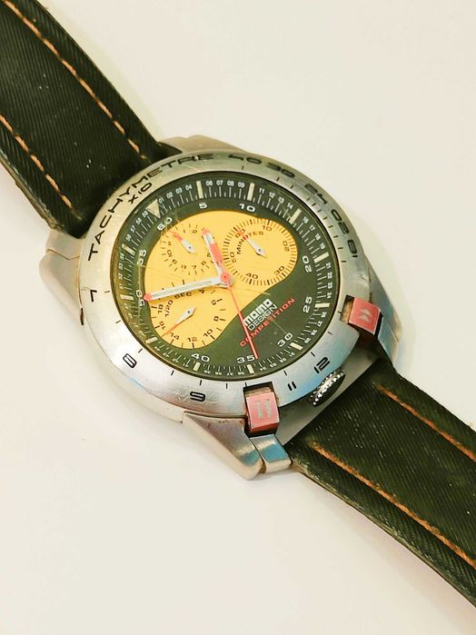 Relógio Momo Design Competição