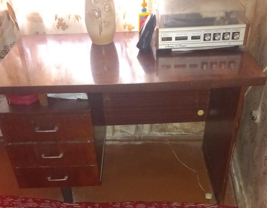 Письменный стол!