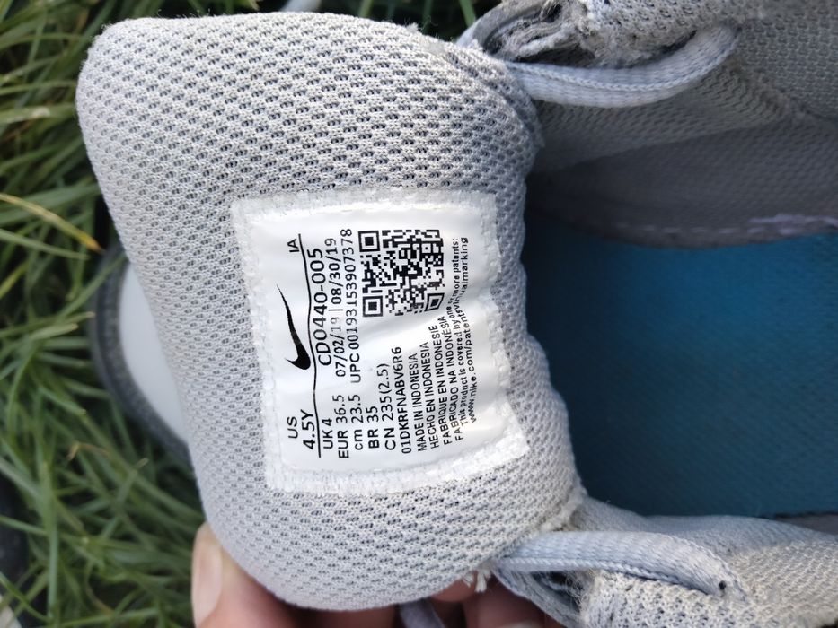 Nike жіночі кросівки