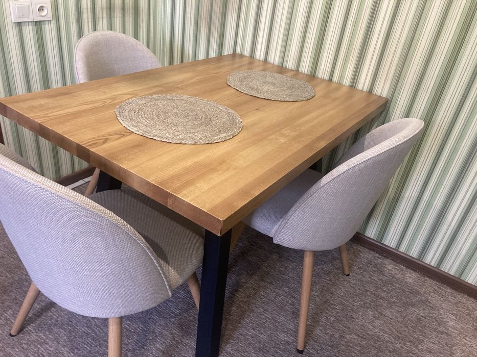 Стіл ,стільниця дерево ясень