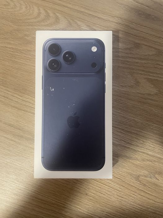 Nowy iphone 17 pro max 256 gb