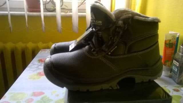 Nowe buty ocieplane rozmiar 43