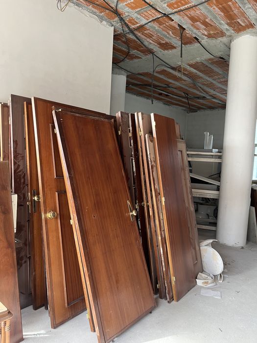 Material de Armazem / Loja para desocupar (Para Venda Rapida)