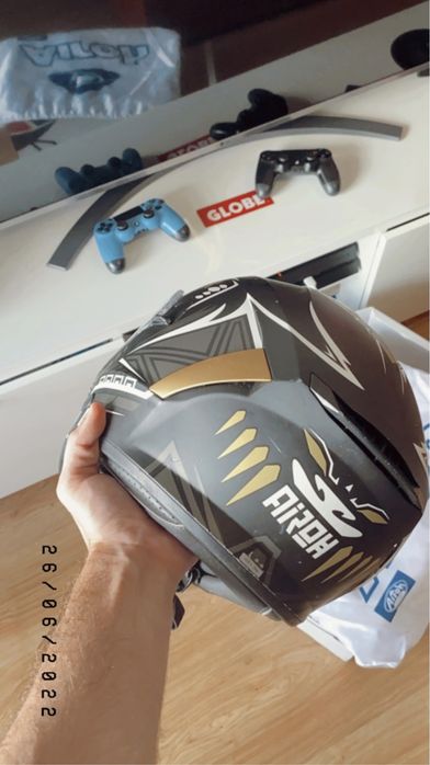 Capacete mota da airoh