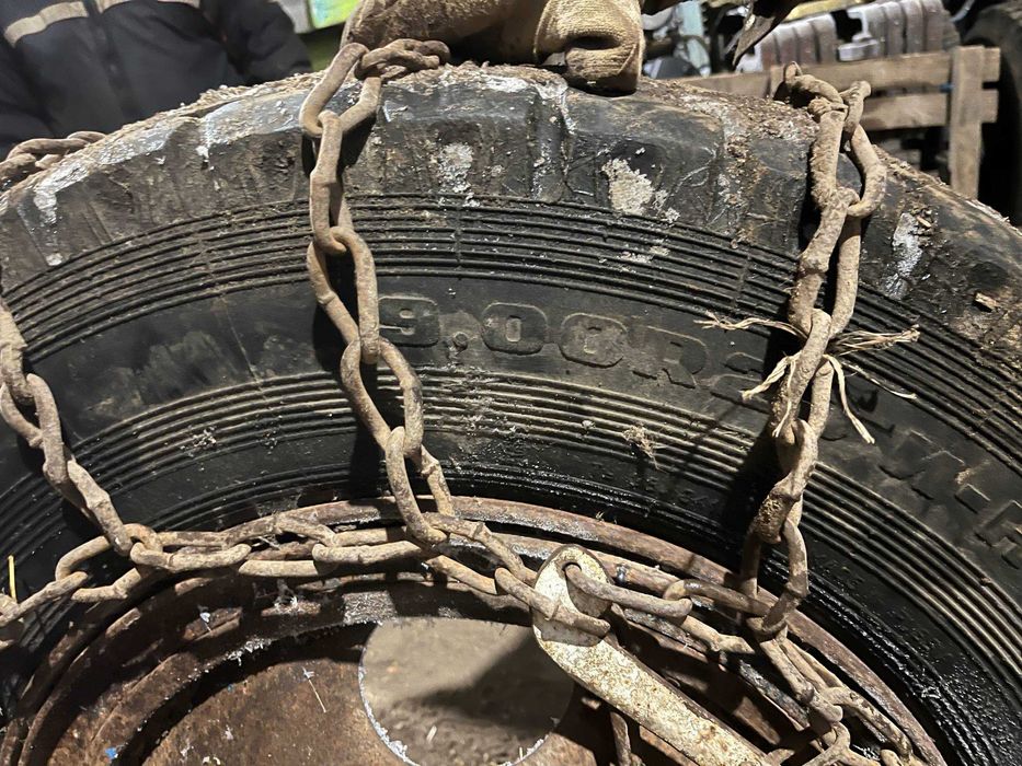 Ланцюги на колеса зил-130.Можливо Зіл 131.