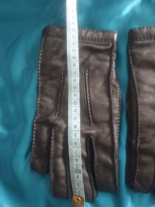 Rekawiczki skóra naturalna, welna średnia wielkość