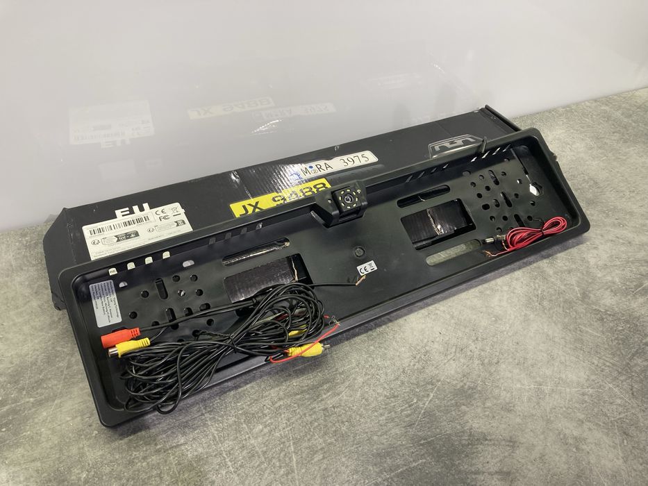 Номерний знак з камерою