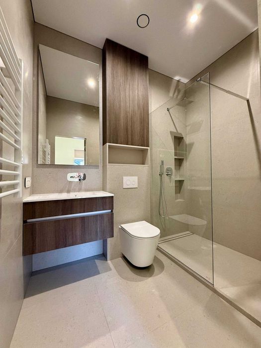 Одноповерховий будинок 206 м² з басейном, 14 соток, КМ, 5 км від Києва