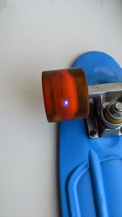 Скейтборд Penny Board з підсвіткою коліс (блакитний)
Стан: Відмінний