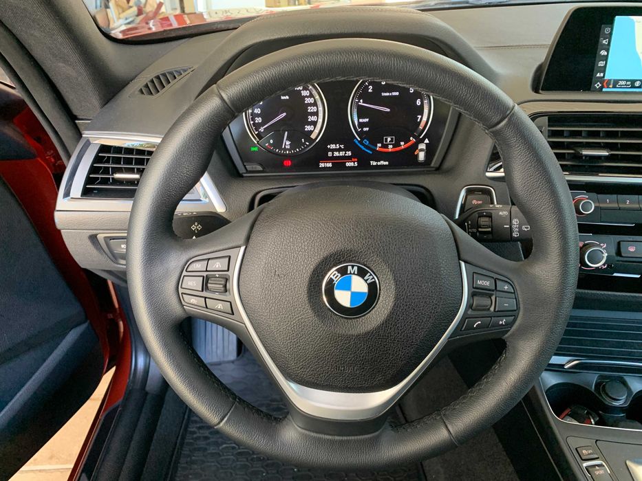 BMW118I Sport com 27000 km