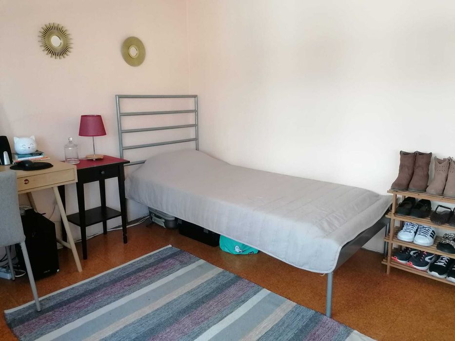 Quarto para arrendar no Barreiro