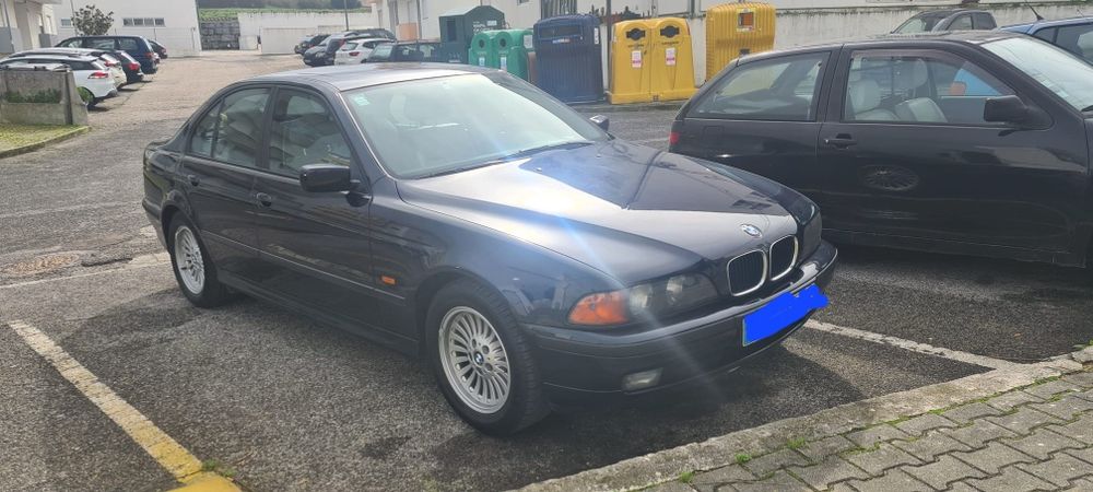 BMW 520i em ótimo estado pouco rodado