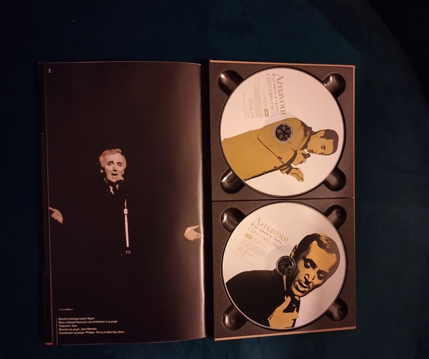 Aznavour ' D'Siecle a l' autre' 3CD's audio+livrinho