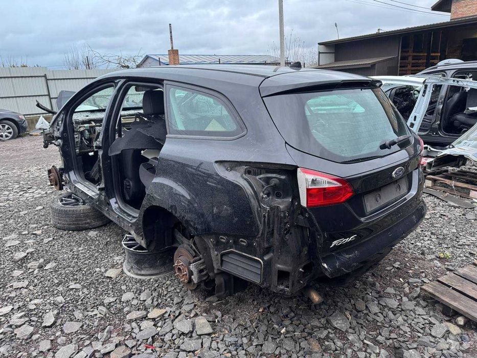 FORD FOCUS 2013 РОЗБОРКА двері крило ліхтар ляда сидіння підвіска