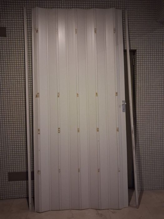 Porta de fole interior  em pvc: 254cm x 120cm