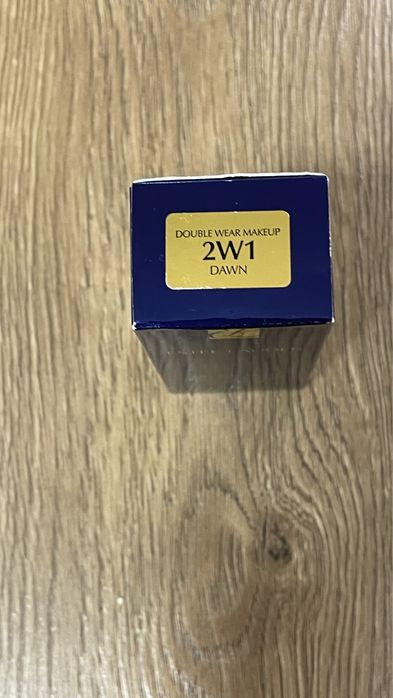 Тональний крем Estée Lauder 2w1