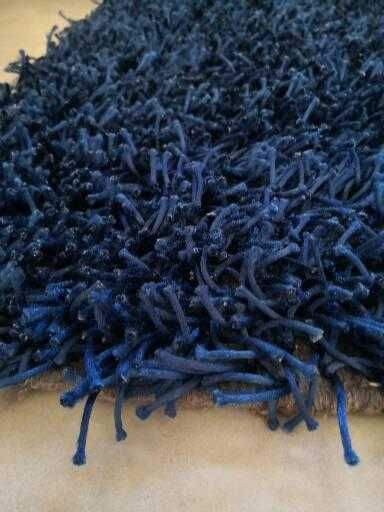 Carpete retangular azul com 90x120cm