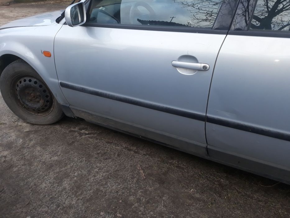 Vw passat b5 kombi silnik 1.8 1.9 kolor LB7Z