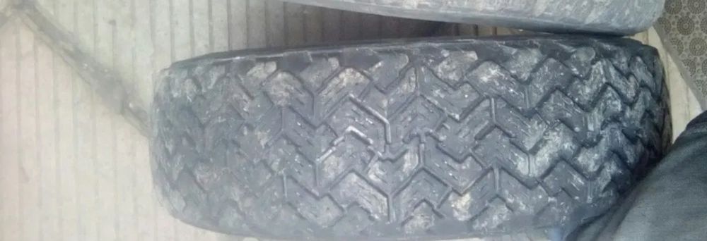 Зимова автомобильна шина зимня 175 70 r13 одна покришка імпортна скат