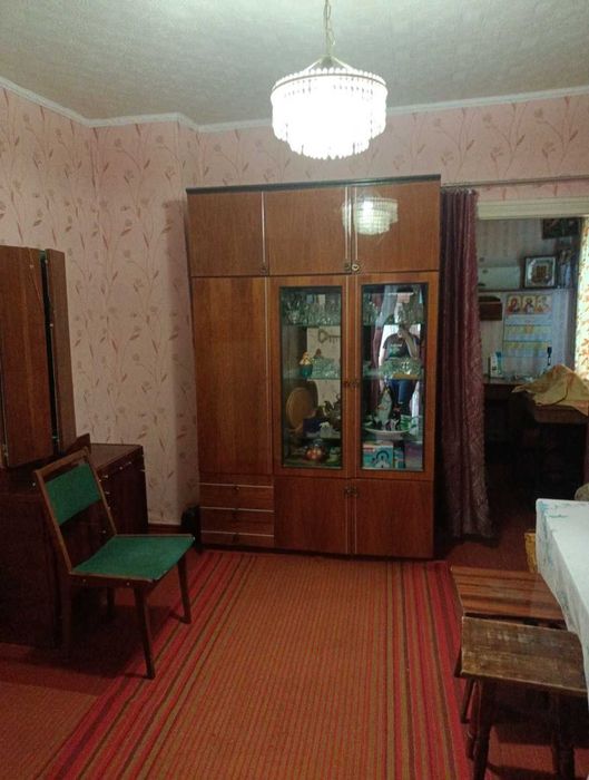 .Продаж доглянутого будинку у Смілі з усіма господарськими спорудами.