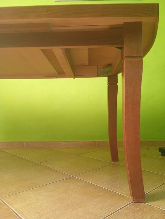 Duży stół do jadalni