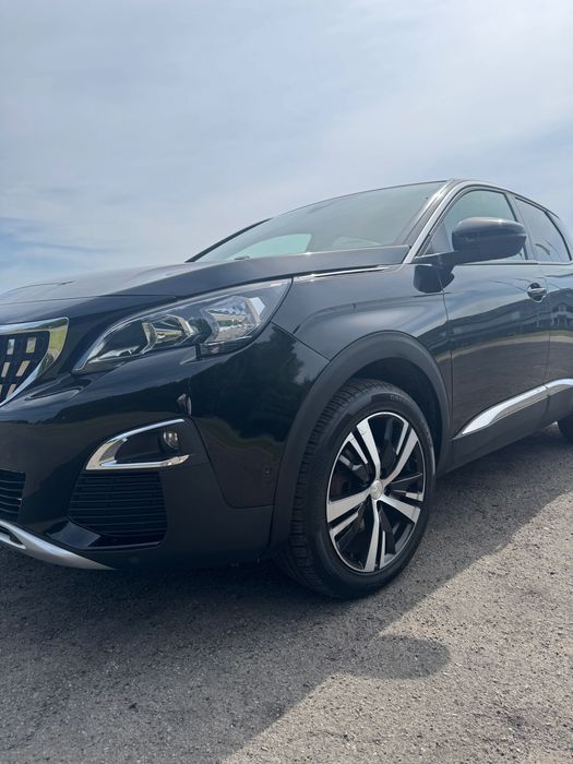 Продаю автомобіль peugeot 3008