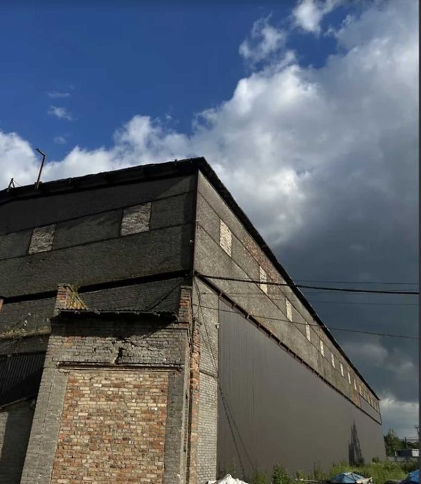Здається комерційне виробниче приміщення загальною площею 2139 кв.м.