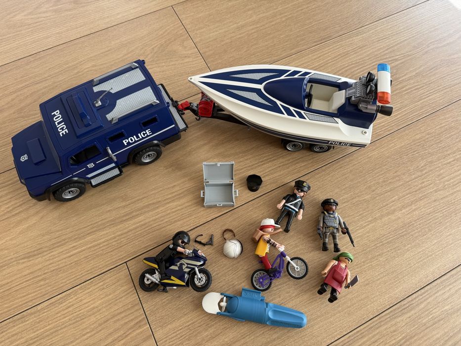 PLAYMOBIL 5187 Policja – terenówka, motorówka + motocykl, figurki