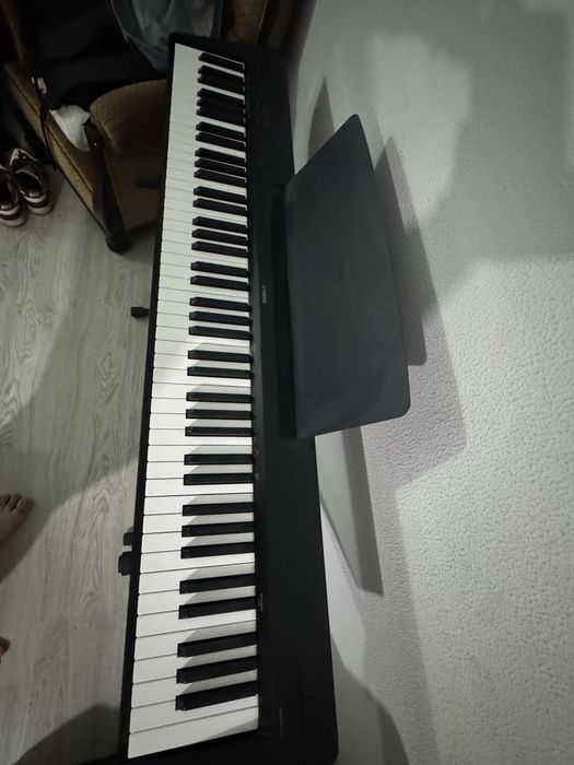 Piano Digital Yamaha P-145 + Acessórios