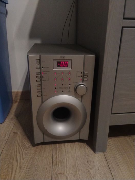 Subwoofer aktywny  TCM + 5 głośników