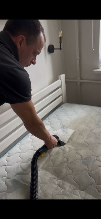 Виїздна хімчистка  диванів, матраців  та автосидінь