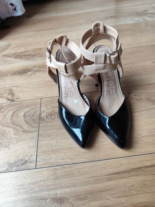 Śliczne szpilki rozmiar 39