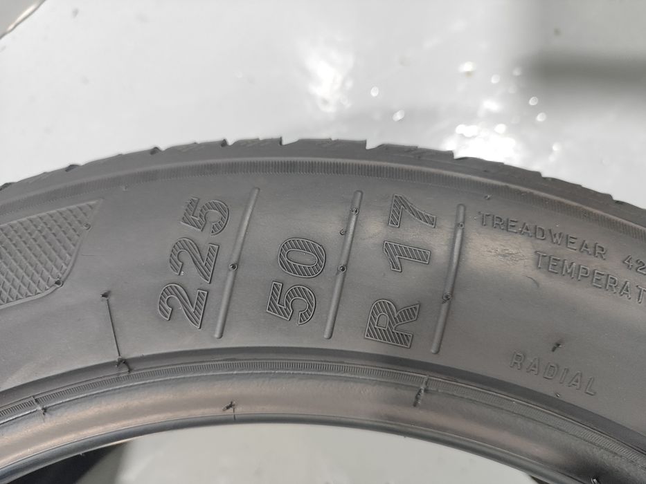 2 pneus semi novos 225-50R17 Kleber - Oferta dos Portes