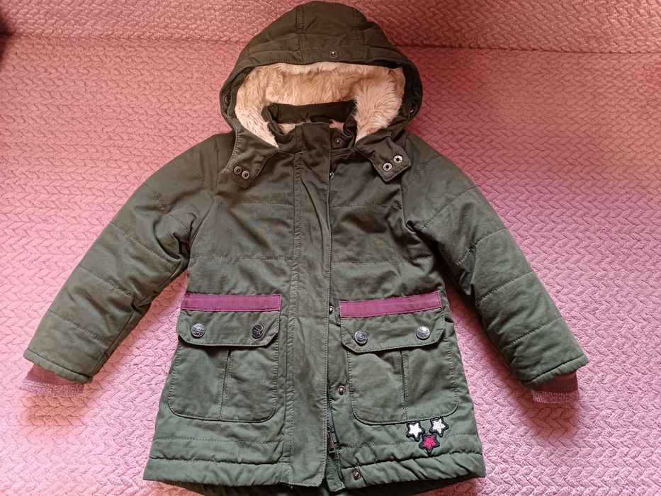 Продам курточку на девочку