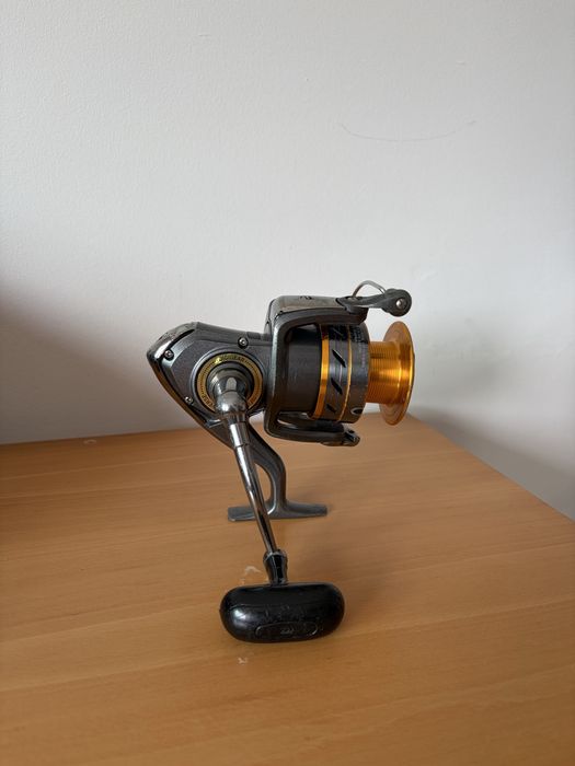 Carreto Daiwa CrossFire 5000 Grade C