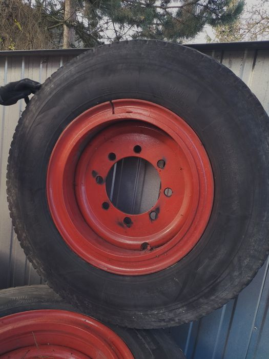 Koła R20 na 8 szpilek