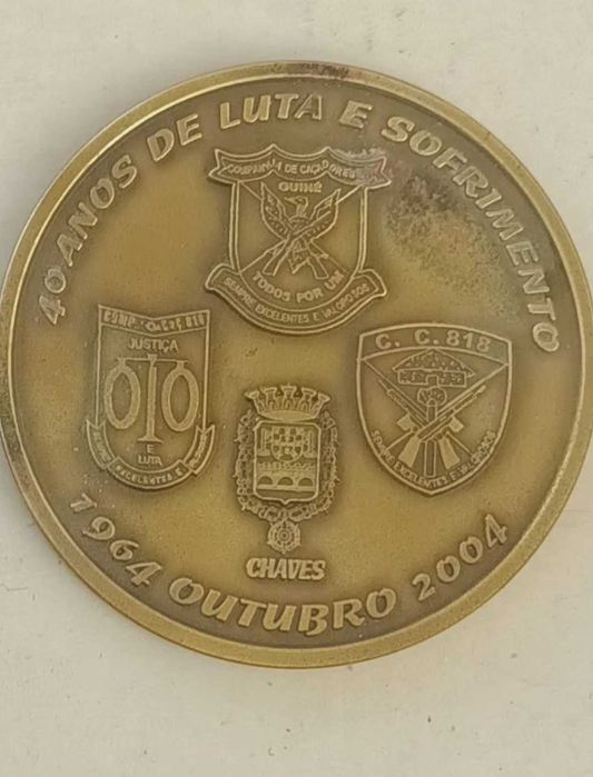 Medalhas em bronze alusivo ao exército  militar