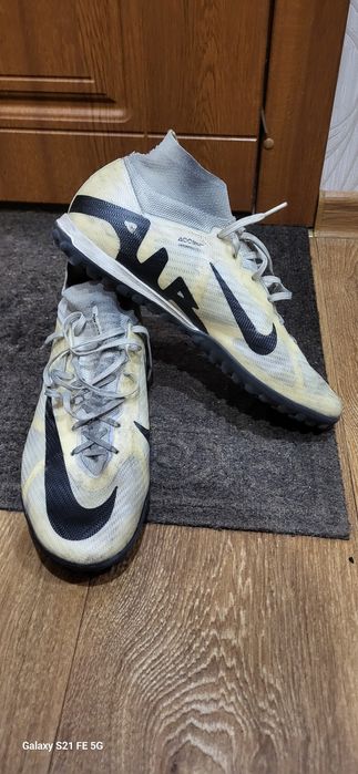 Професійні сороконіжки Nike 44.5