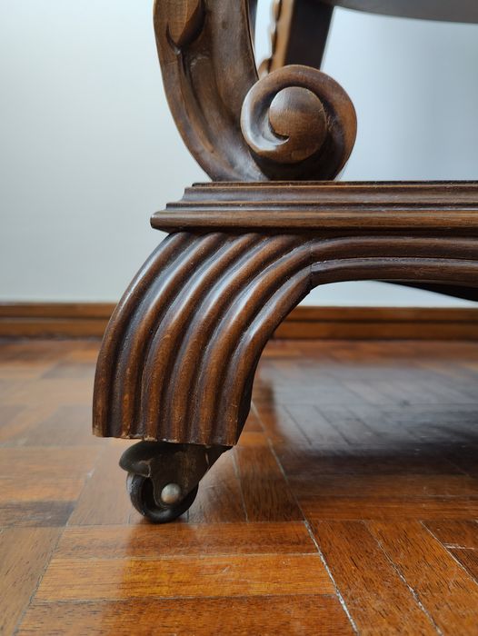 Consola/Mesa de Apoio em Madeira ao Estilo Luís XV