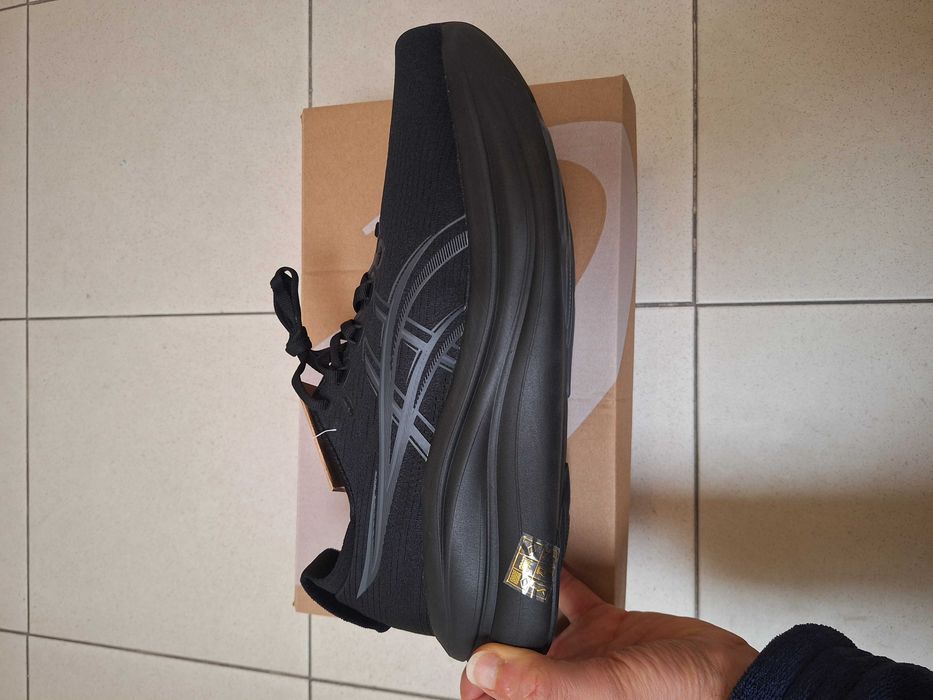 Asics Gel-Nimbus 28 Black/Graphite Grey (42,5)