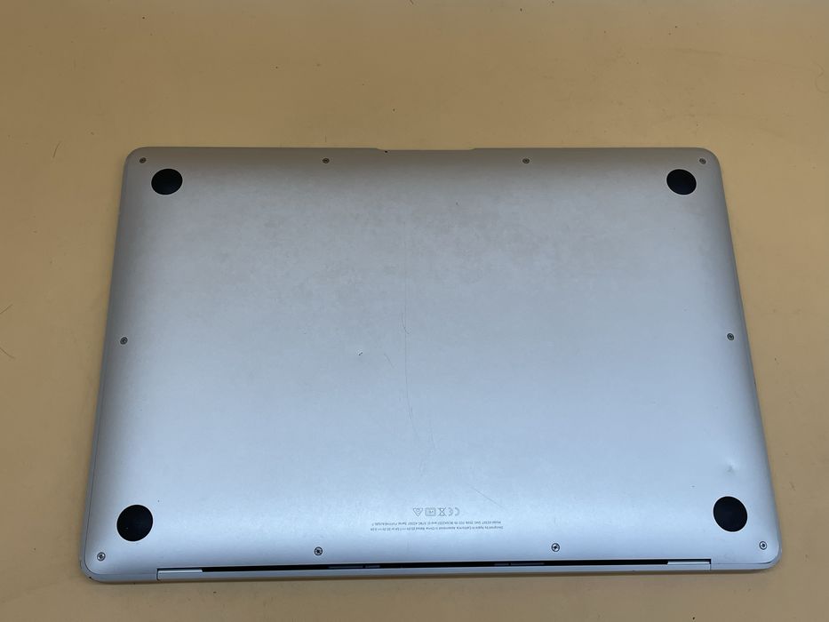 Macbook air m1 8gb 256, стан на фото