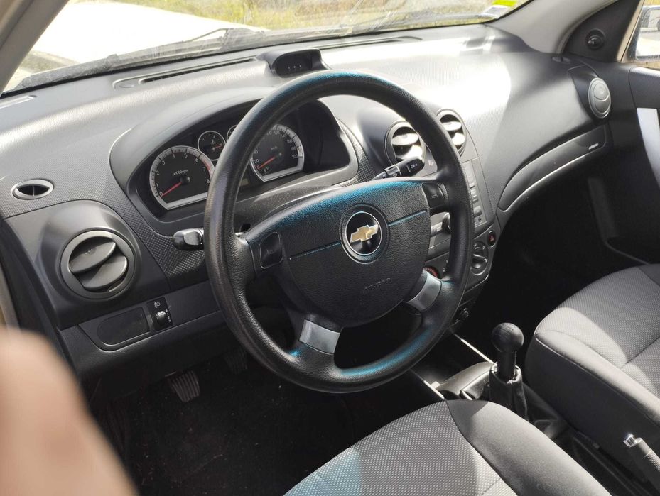 Carro Chevrolet AVEO