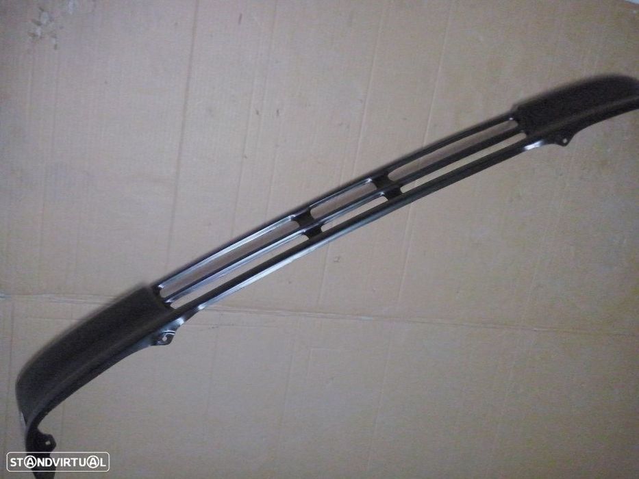 Avental Toyota Hilux 4X4 LN105 1992--NOVO