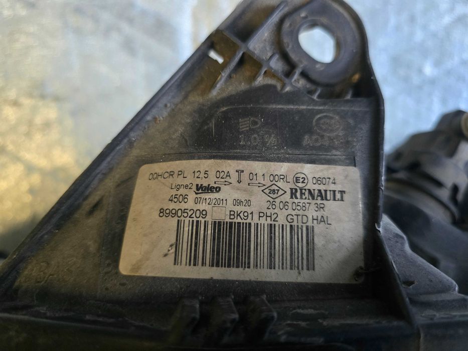 lampa przód Renault Laguna 3 lift