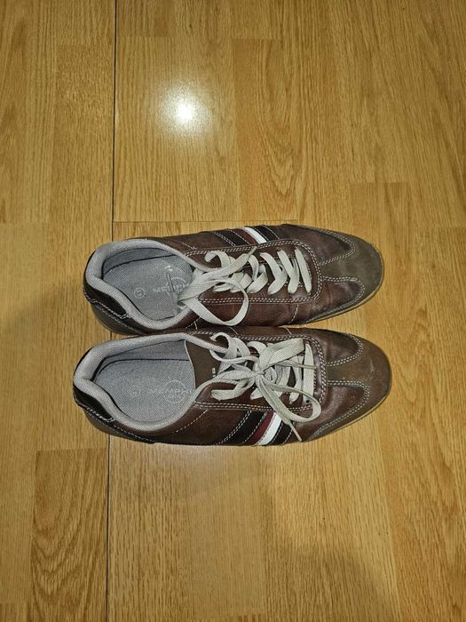 2 pares de Sapatos Deichmann