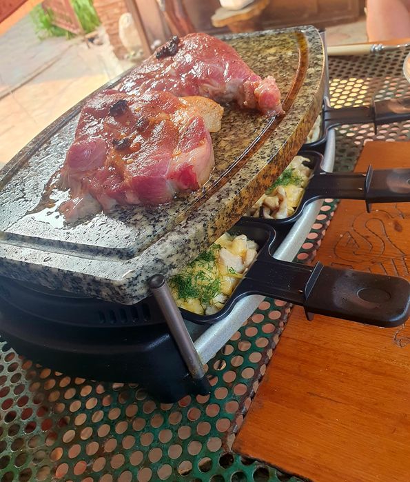 Раклетниця Поверхня Камінь Дуже Смачно готує!